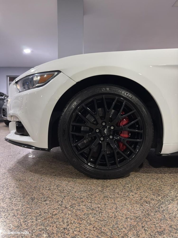 Ford Mustang 2.3i EcoBoost - 21