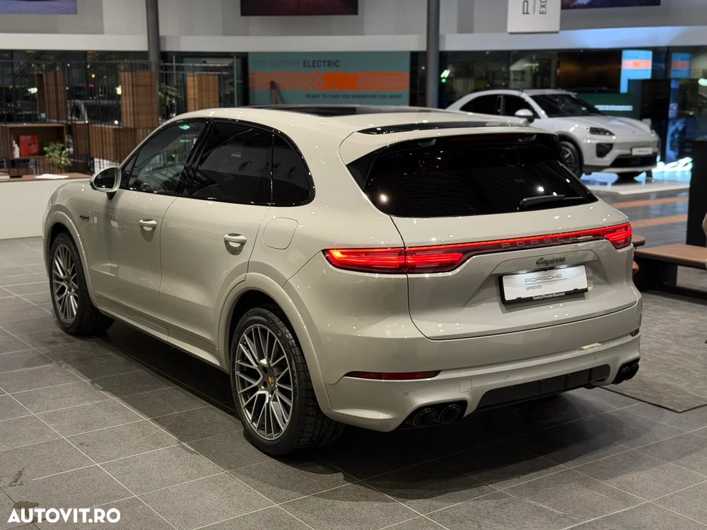 Porsche Cayenne - 10