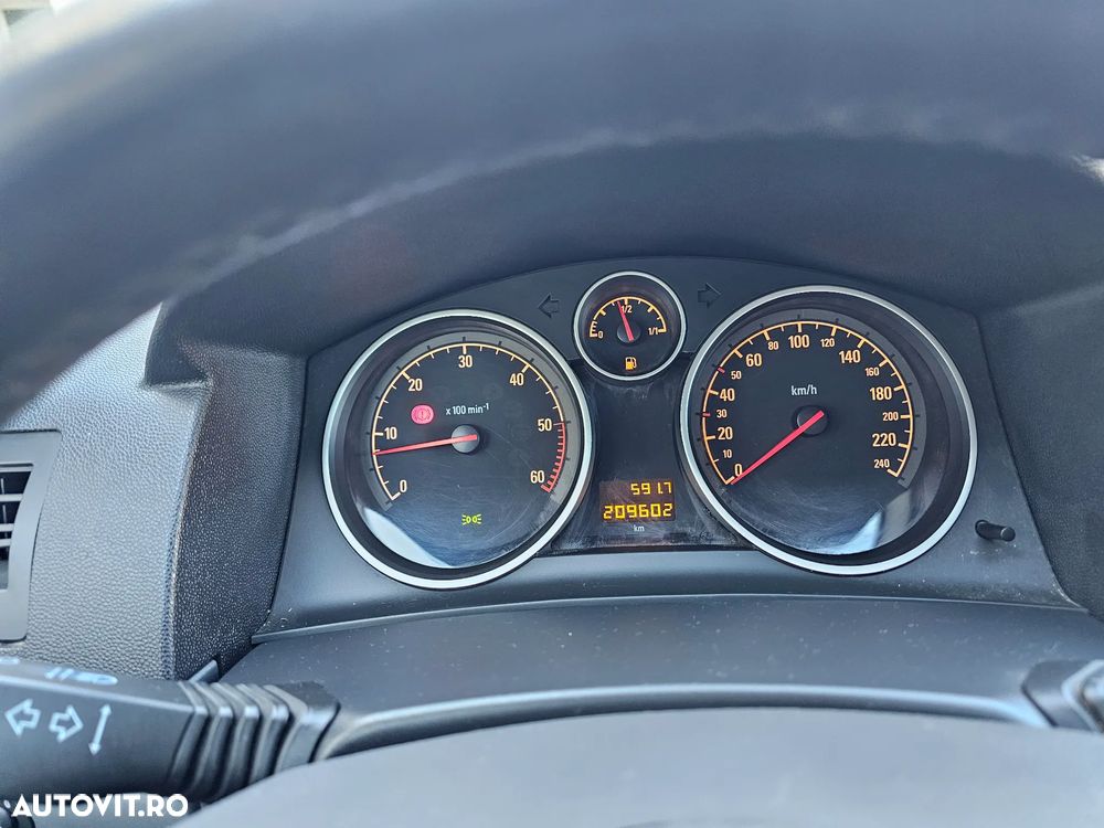 Opel Astra 1.7 CDTI - 18