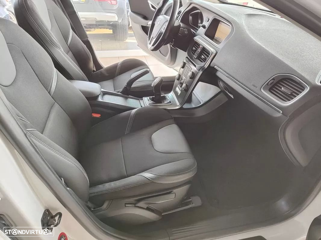 Volvo V40 1.6 D2 Momentum - 15
