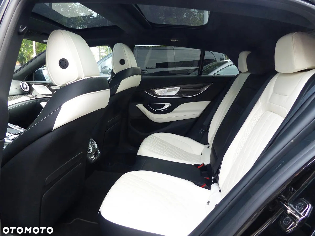 Mercedes-Benz AMG GT 43 4-Matic+ - 12