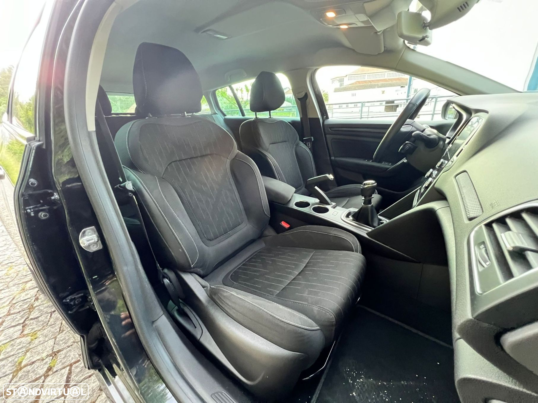 Renault Mégane Sport Tourer 1.3 TCe Limited - 26