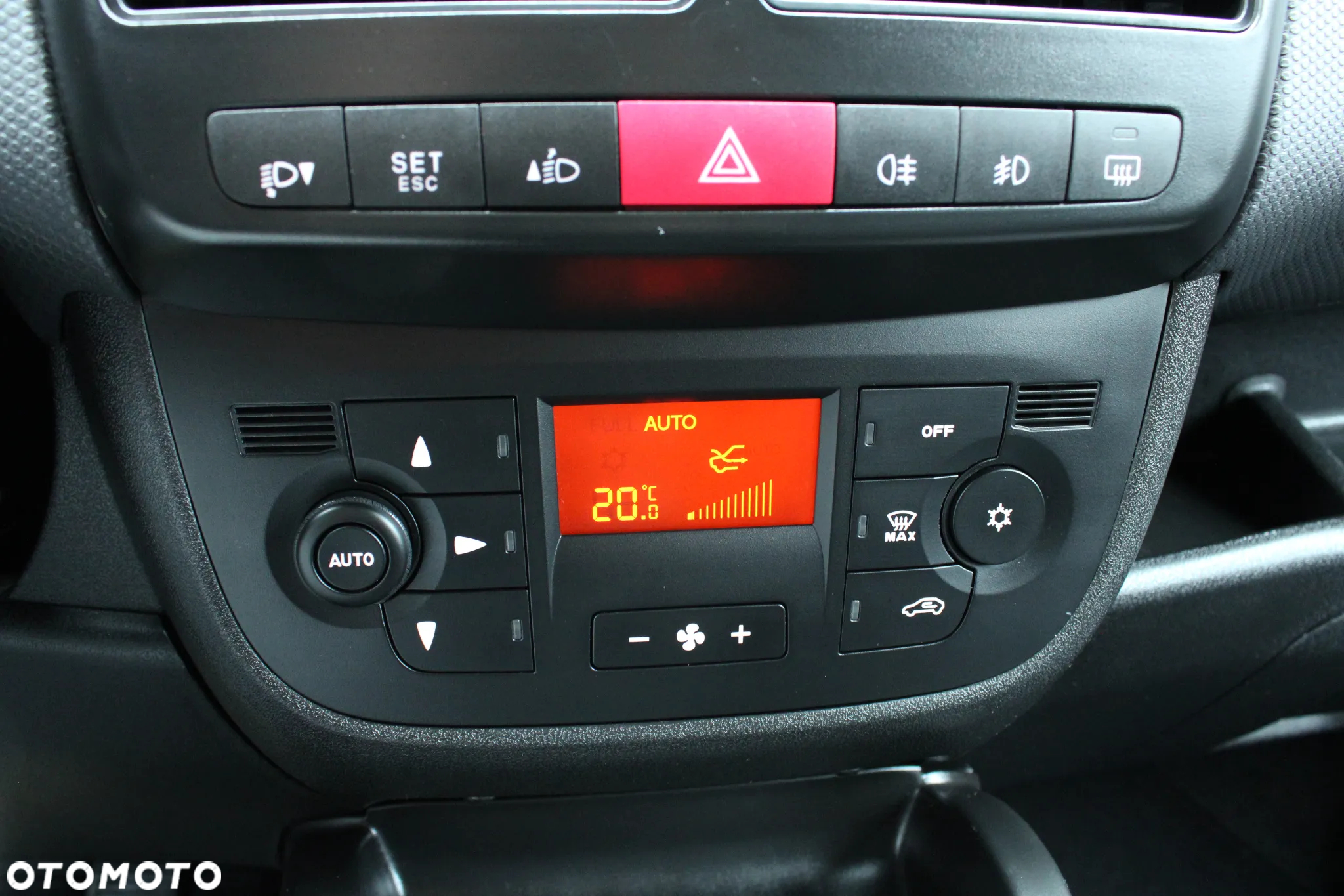 Fiat Doblo 1.4 T-Jet 16V Lounge - 9