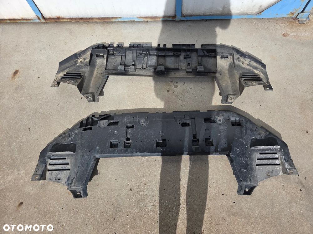 Osłona dolna pod zderzak Peugeot Expert III Citroen Jumpy III Toyota Proace III - 1