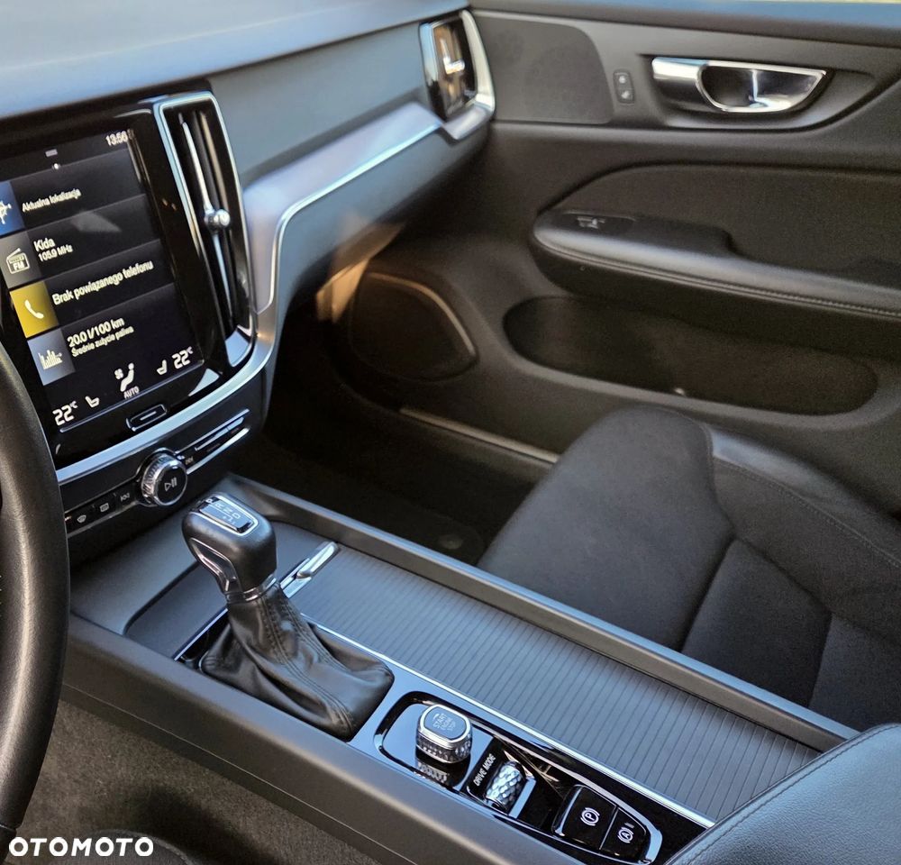 Volvo V60 D3 Geartronic Momentum Pro - 21