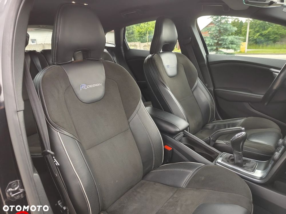 Volvo V40 D2 R Design - 26