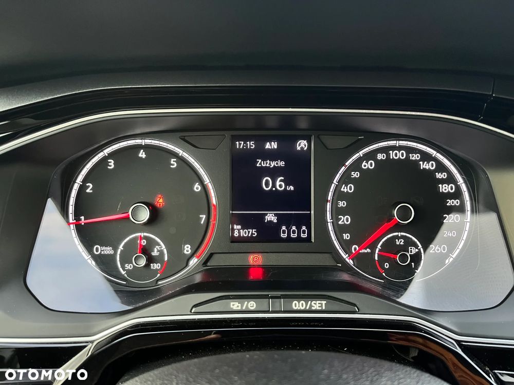 Volkswagen Polo - 32