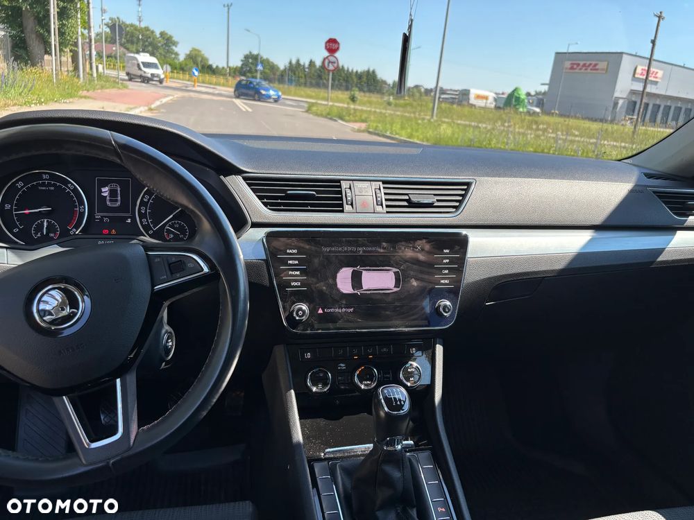 Skoda Superb 2.0 TDI Ambition - 24
