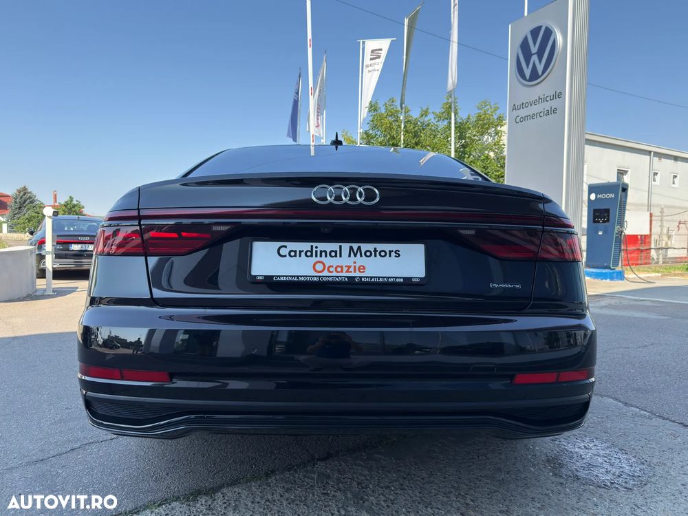 Audi A8 - 7