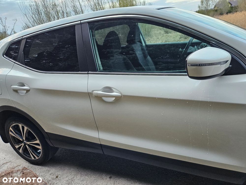 Nissan Qashqai 1.2 DIG-T N-Vision - 11