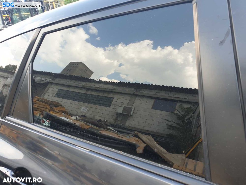 Geam Sticla de pe Usa Portiera Dreapta Spate Mazda 3 2003 - 2009 - 1