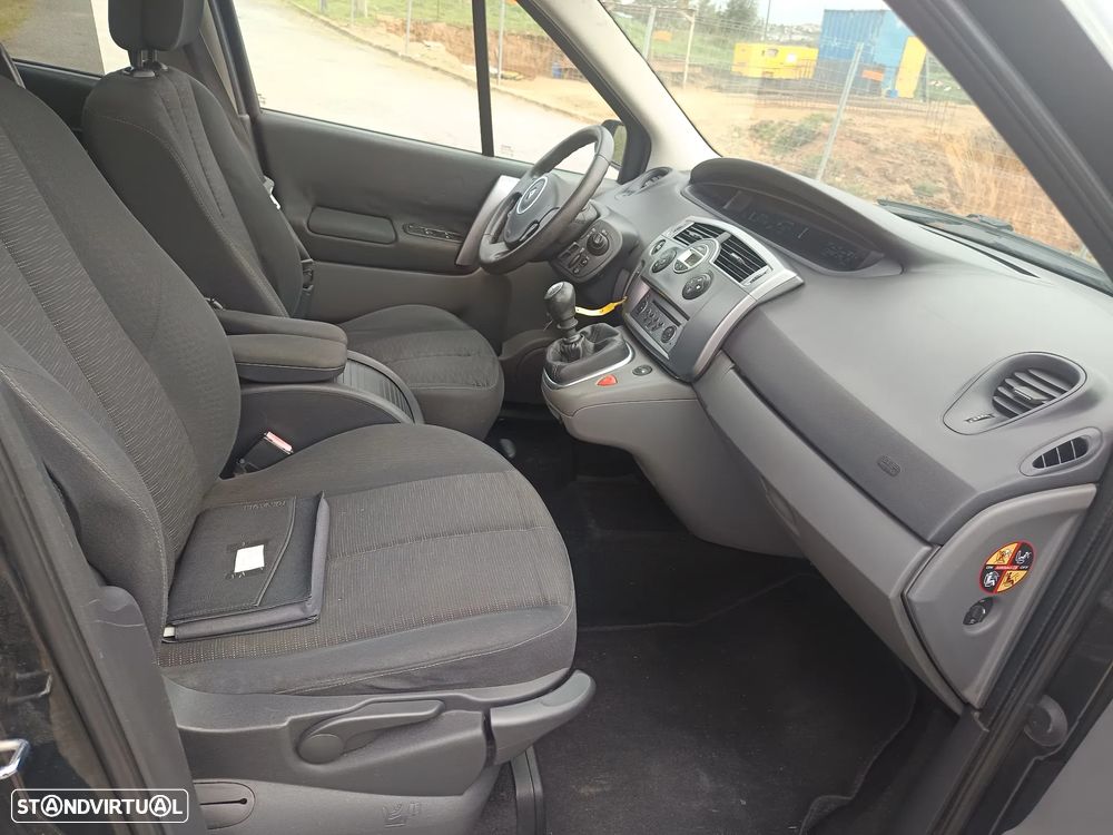 Renault Scénic 1.5 dCi Dynamique S - 18