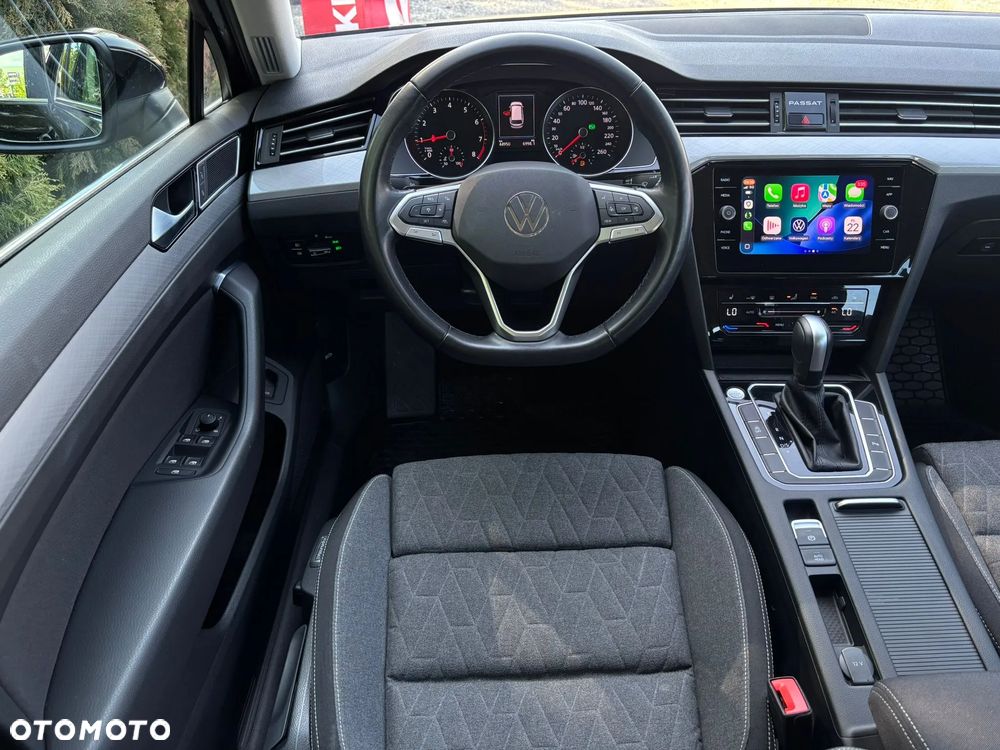 Volkswagen Passat - 31