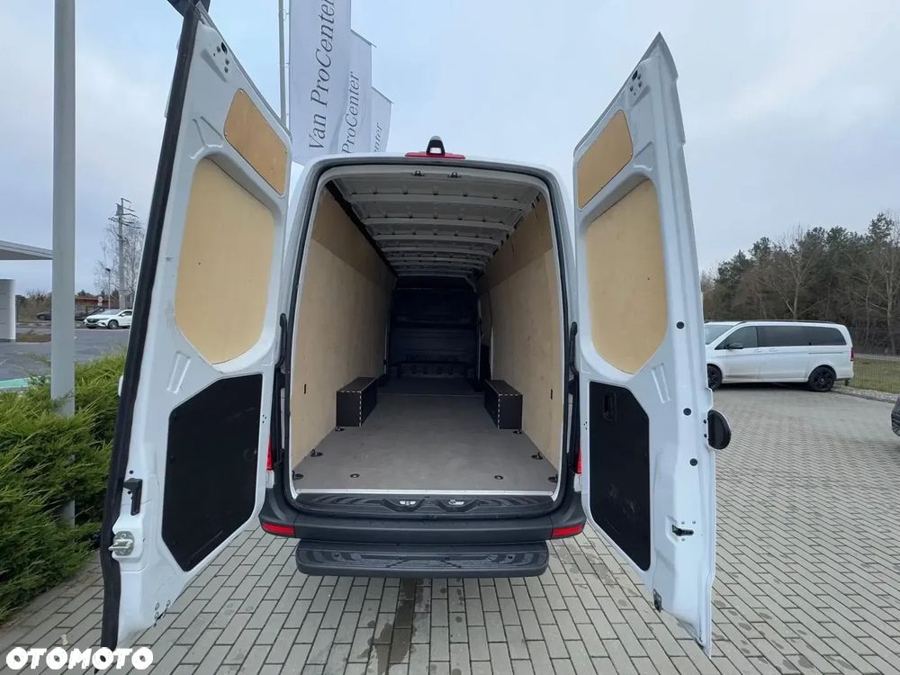 Mercedes-Benz Sprinter 317 - 21