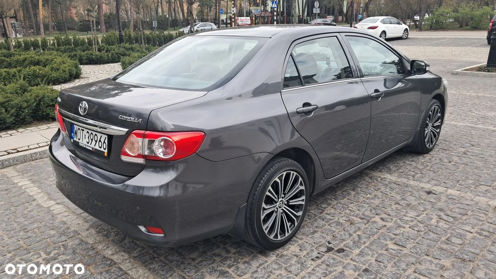 Toyota Corolla 1.6 Luna - 4