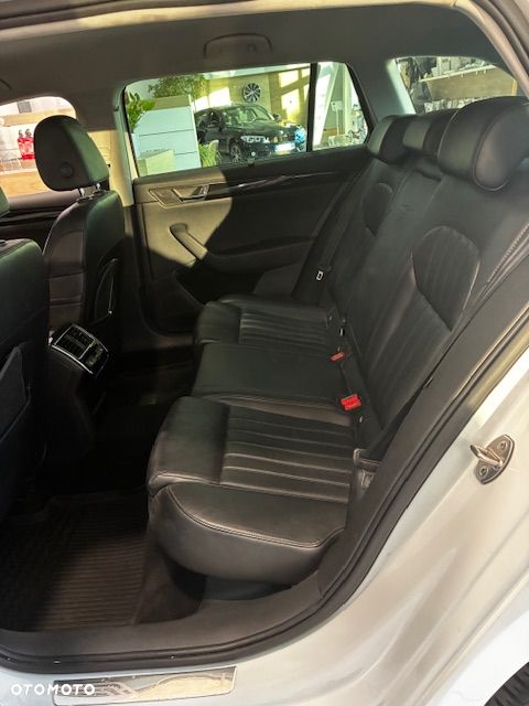 Skoda Superb 2.0 TDI L&K DSG - 10