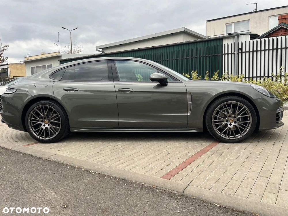 Porsche Panamera 4 Platinum Edition - 2