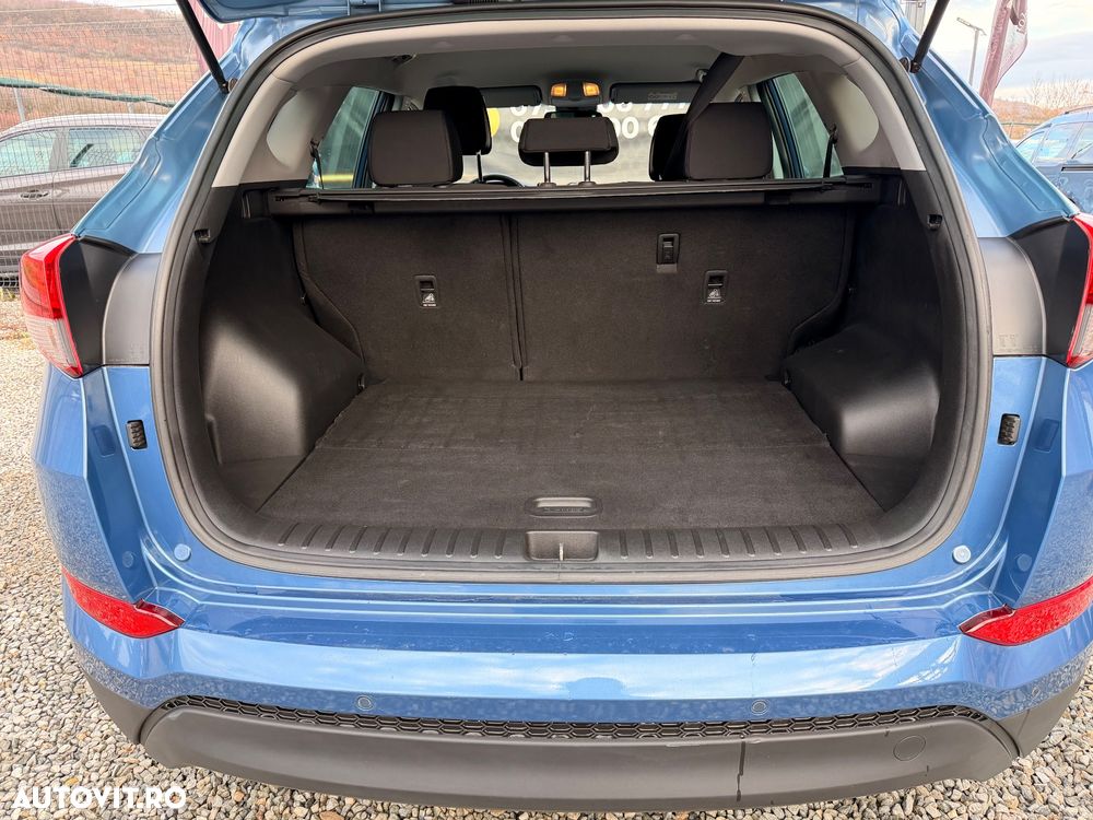 Hyundai Tucson blue 1.7 CRDi 2WD Style - 16