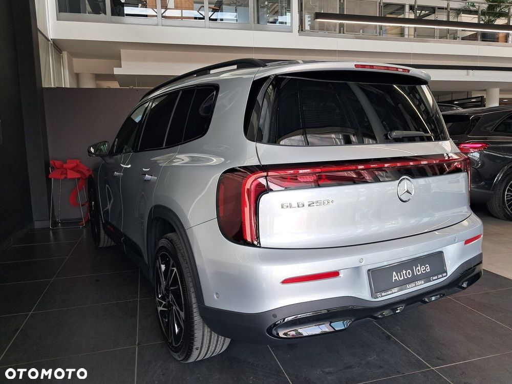 Mercedes-Benz GLB - 17