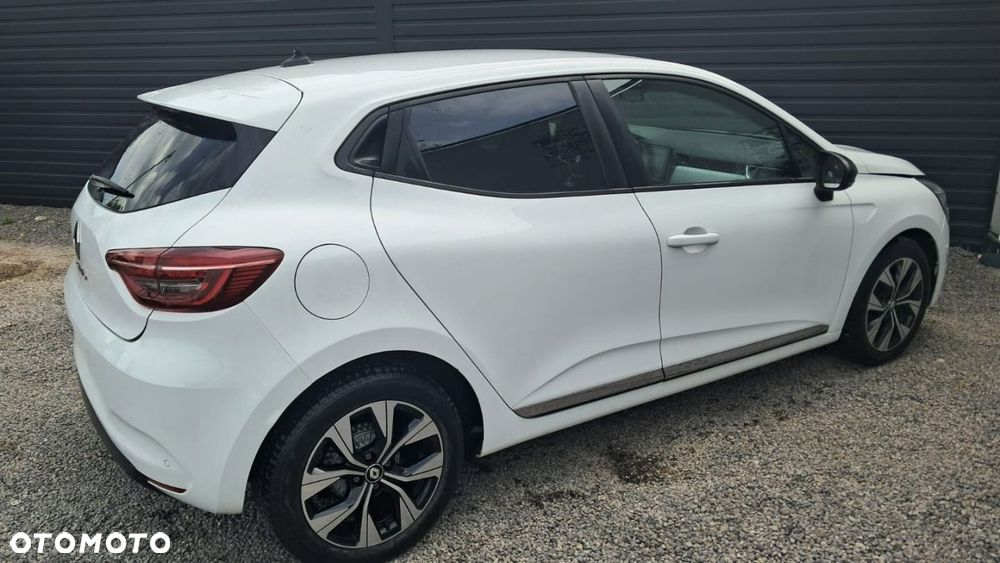 Renault Clio - 12