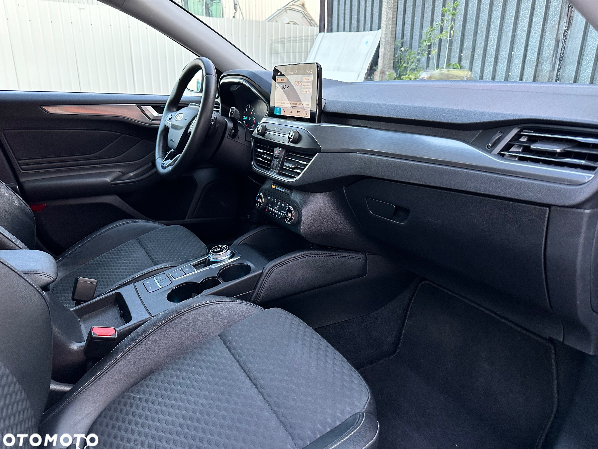 Ford Focus Turnier 1.5 EcoBlue Start-Stopp-System TITANIUM DESIGN - 11