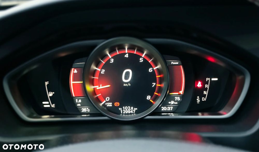 Volvo V40 T3 Drive-E R-Design Momentum - 13