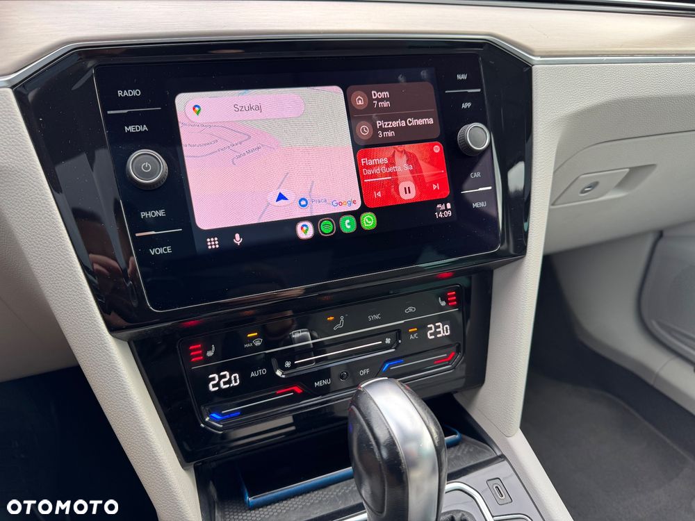 Volkswagen Passat Variant 2.0 TDI SCR DSG Highline - 22