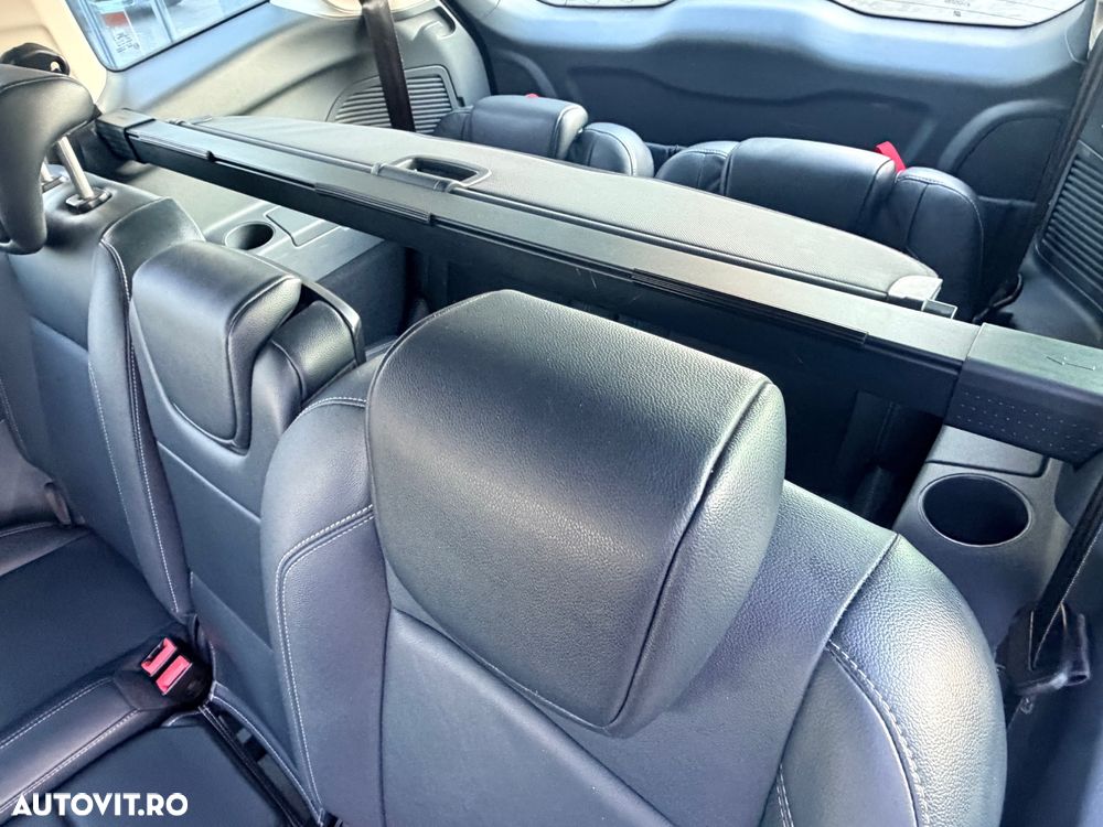 Ford Grand C-Max - 14