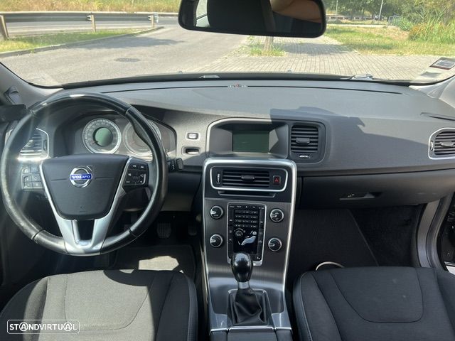 Volvo S60 2.0 D3 Momentum - 6