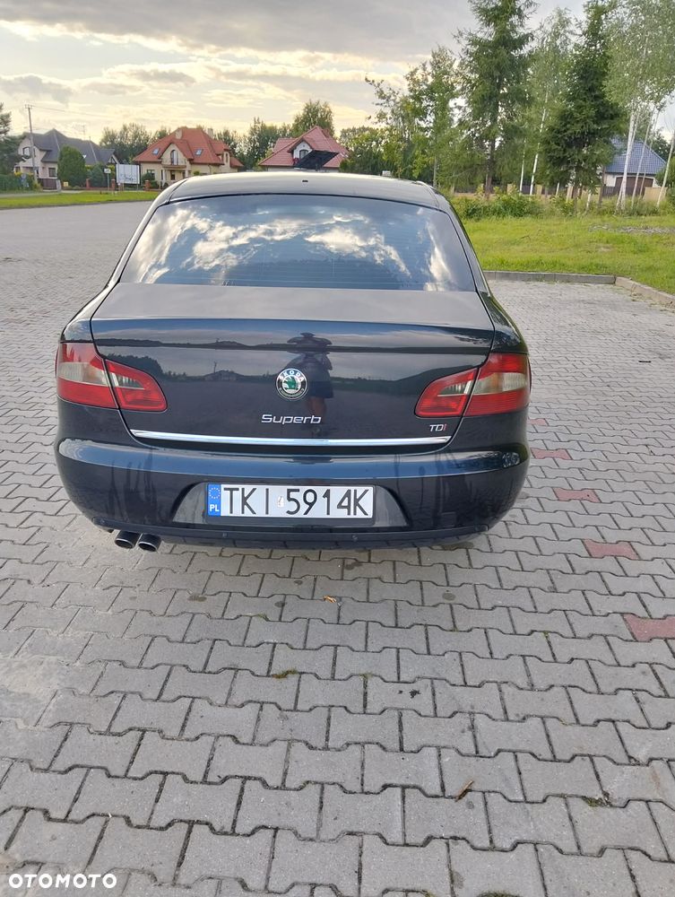 Skoda Superb 2.0 TDI Comfort - 4