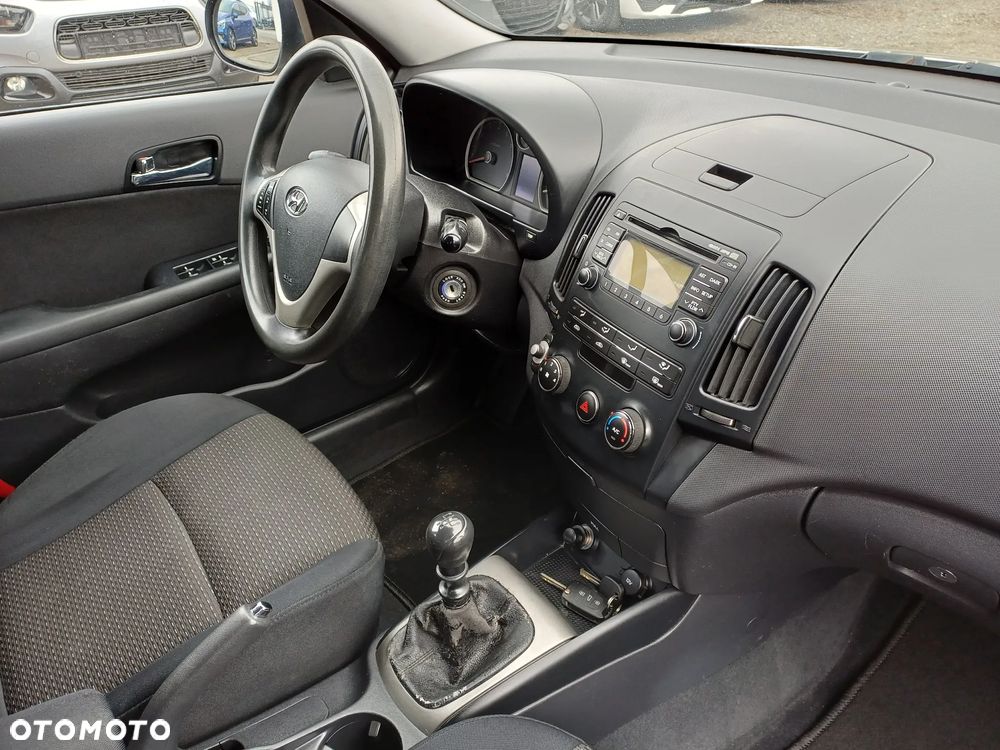 Hyundai i30 1.4 Blue Comfort - 12