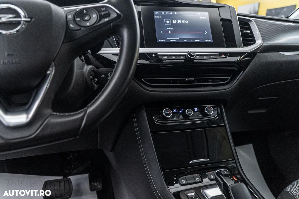 Opel Grandland X 1.2 Turbo START/STOP AT8 Business Edition - 19