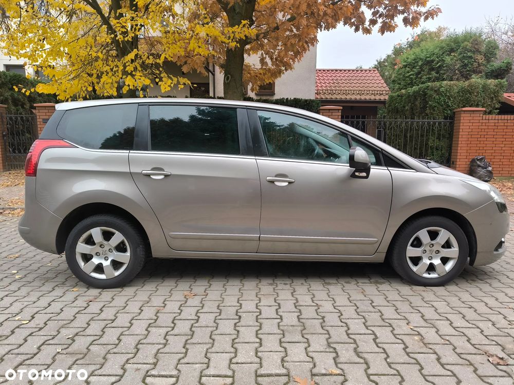 Peugeot 5008 - 14
