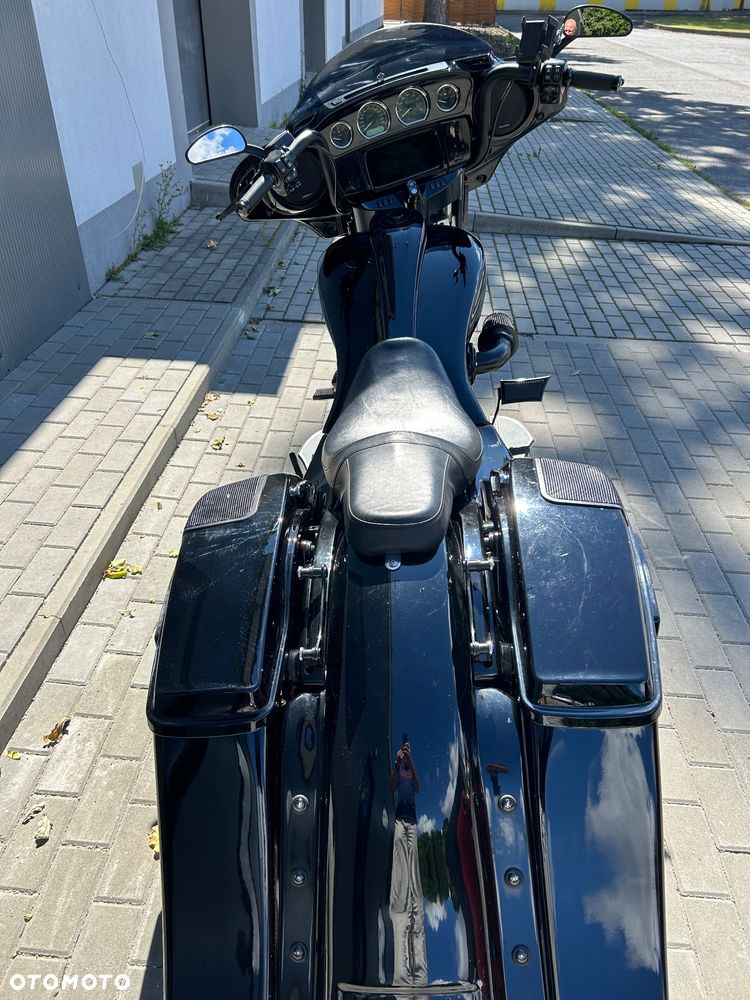 Harley-Davidson Touring Street Glide - 8