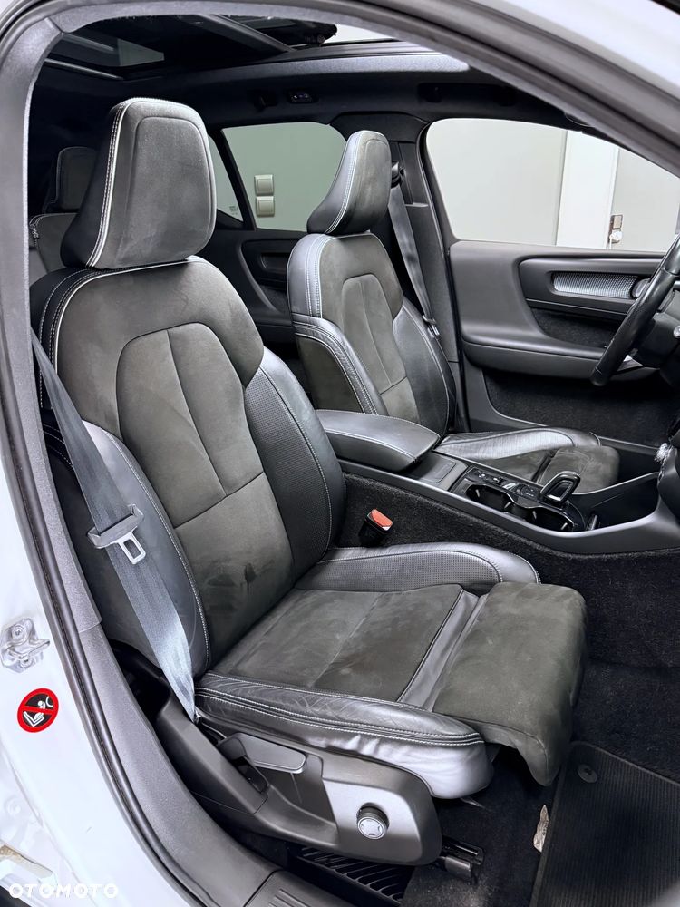 Volvo XC 40 D4 AWD R-Design - 11