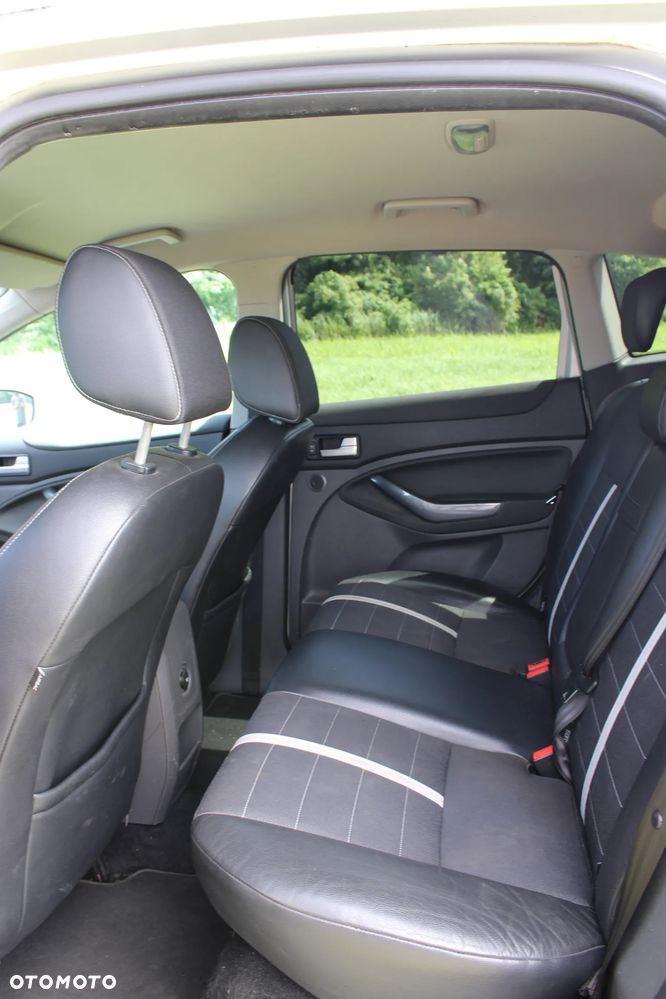 Ford Kuga 2.0 TDCi Titanium - 11