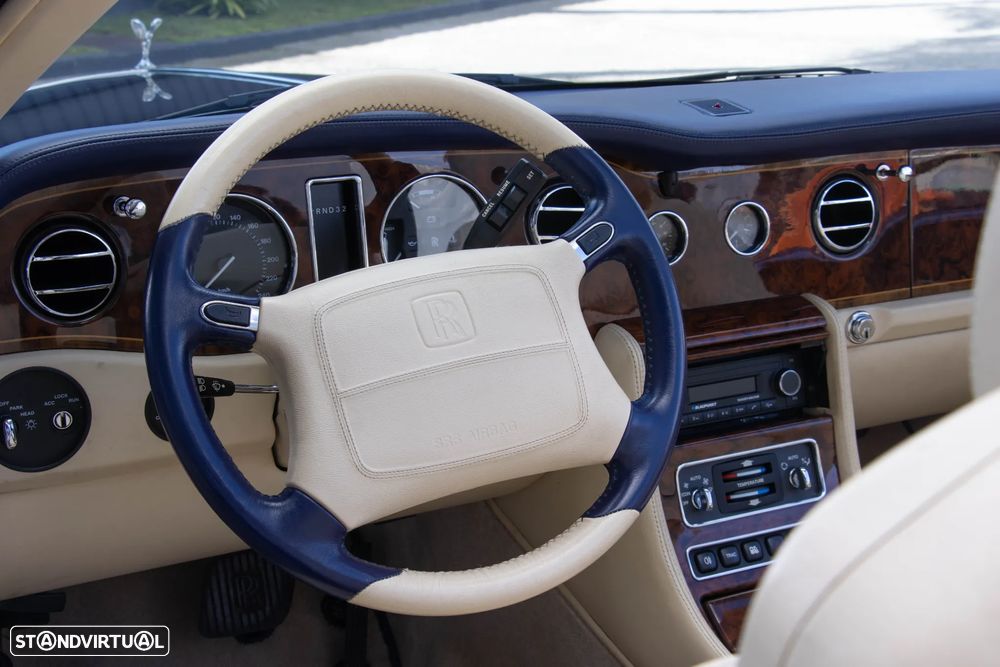 Rolls Royce Corniche Standard - 32