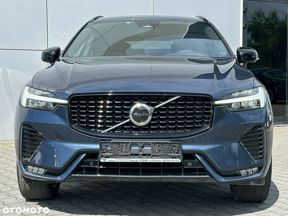 Volvo XC 60 B4 D AWD Ultimate Dark - 4