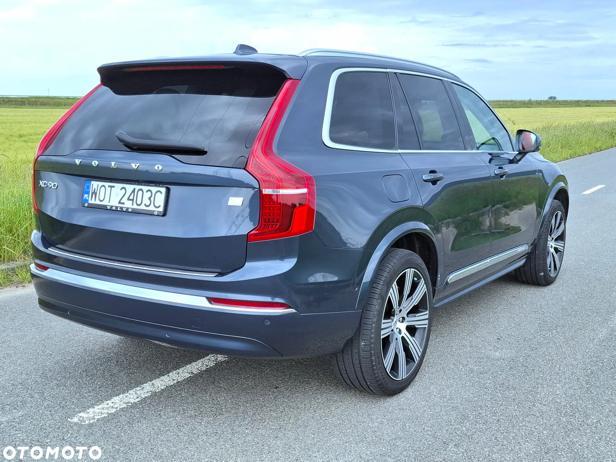 Volvo XC 90 T8 AWD Plug-In Hybrid Plus Bright 7os - 13