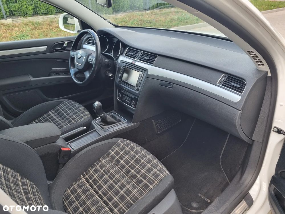 Skoda Superb 2.0 TDI Elegance - 13