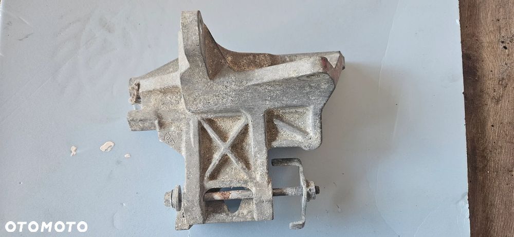 Łapa wspornik silnika Subaru Forester III 2,0 benzyna 2008-2013r - 1