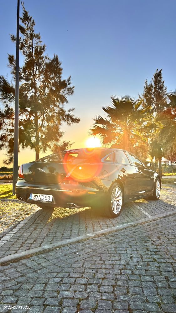 Jaguar XJ 3.0 D V6 Premium Luxury - 6