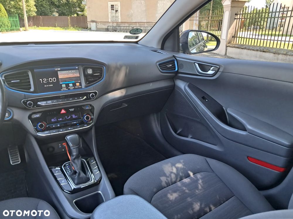 Hyundai IONIQ Hybrid Premium - 27