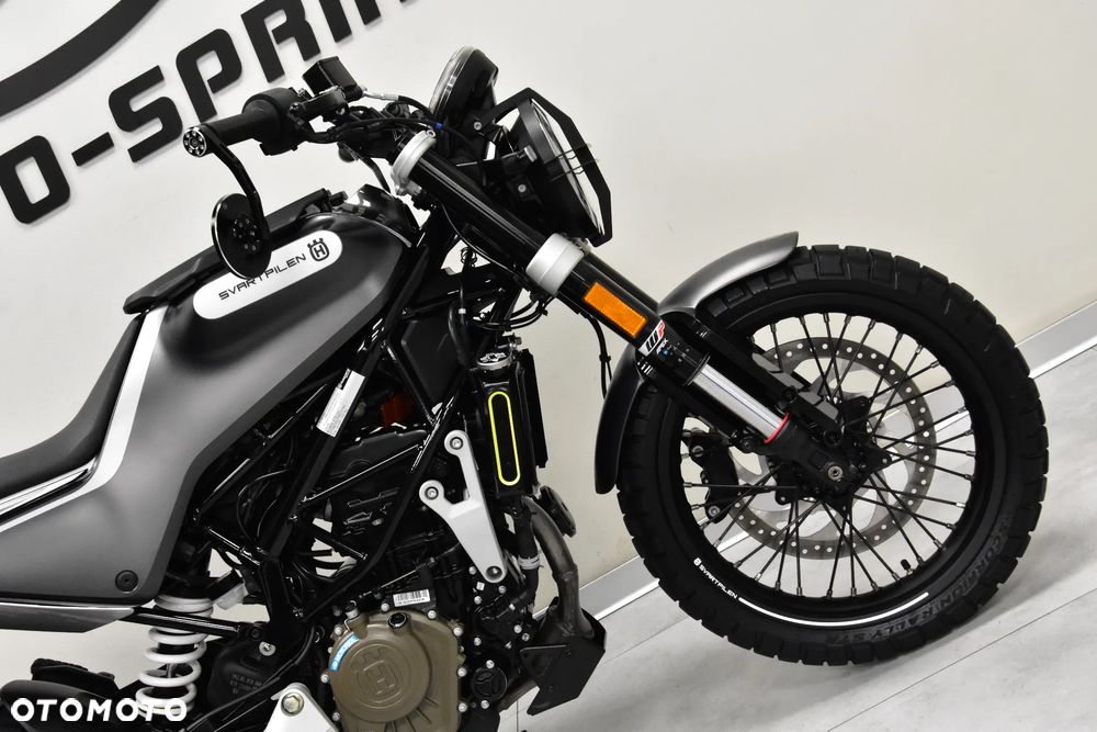 Husqvarna Svartpilen - 20