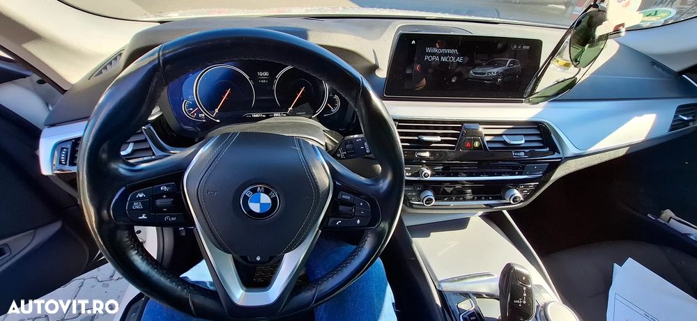 BMW Seria 5 520d Touring Aut. Luxury Line - 2