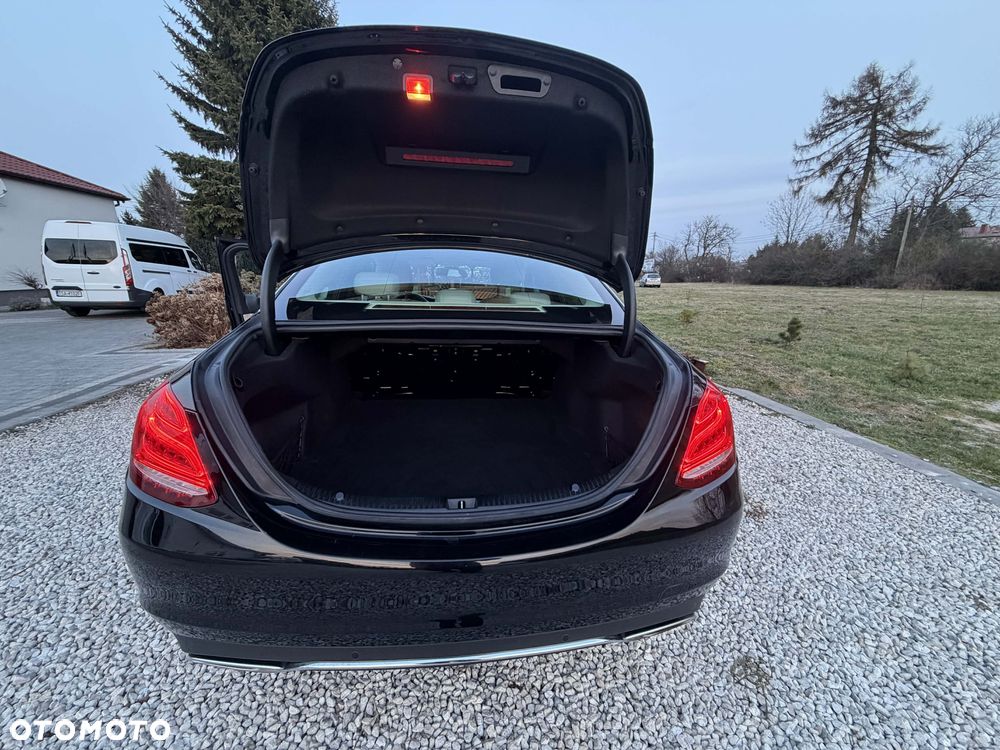 Mercedes-Benz Klasa C 200 4-Matic 9G-TRONIC - 18