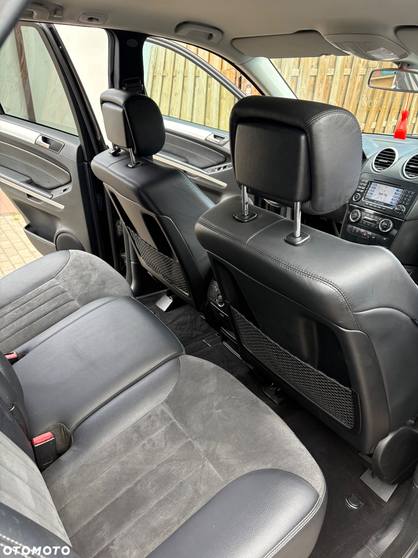 Mercedes-Benz ML 63 AMG 4-Matic - 8