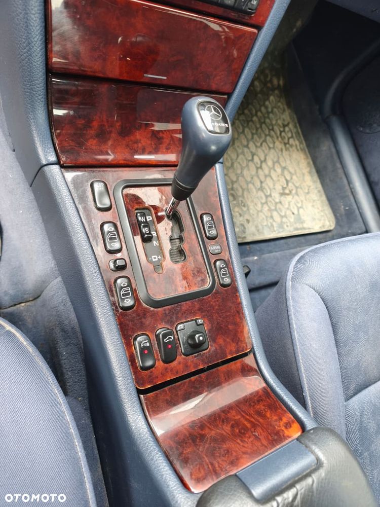 Mercedes-Benz Klasa E - 20