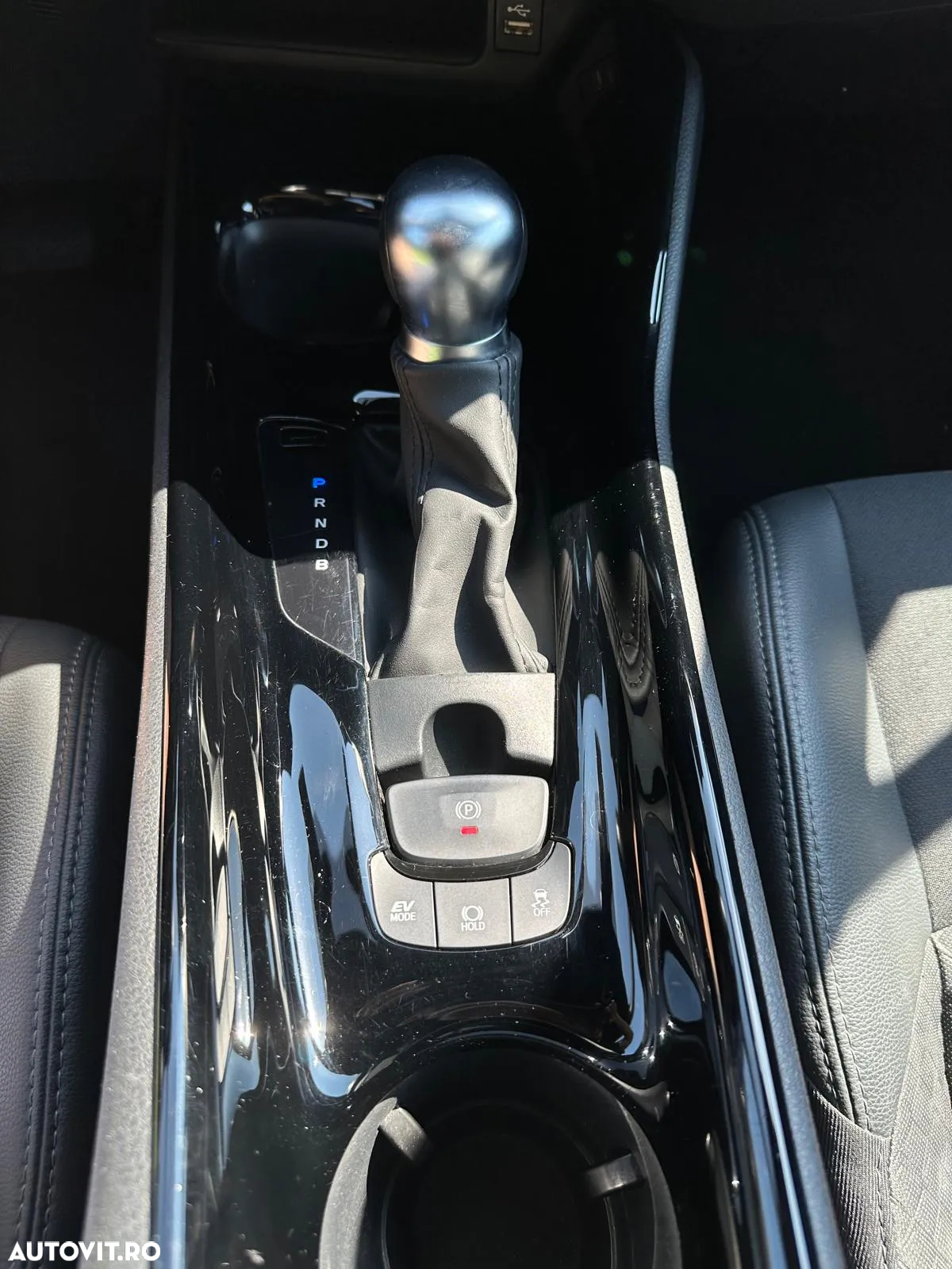 Toyota C-HR 1.8 HSD 122 CP 4x2 CVT Cult - 24