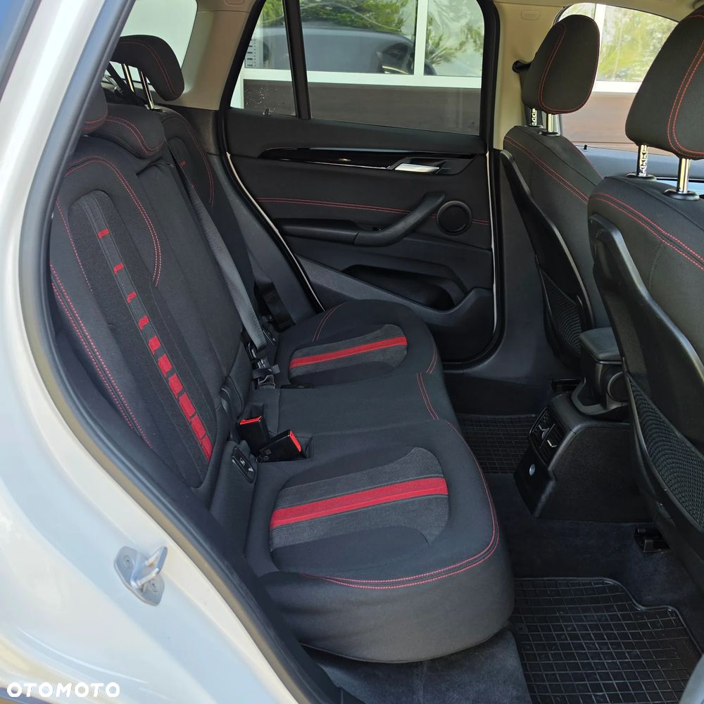 BMW X1 - 32